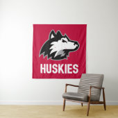 NIU Huskies Distress Wandkleed (In situ)