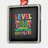 Niveau 100 dagen school voltooid metalen ornament (Links)
