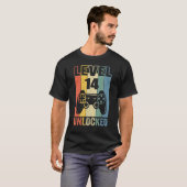 Niveau 14 Onvergrendelde videoband 14e verjaardag T-shirt (Voorkant volledig)