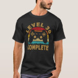 Niveau 30 Complete 30th Birthday Video Gamer T-shirt<br><div class="desc">grappige retro gamer cadeau,  of je nu een PC of een console gamer bent,  deel je liefde voor videogames met dit gameplay shirt.</div>