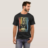 Niveau 30 onvergrendelde grappige videokamer 30e v t-shirt (Voorkant volledig)