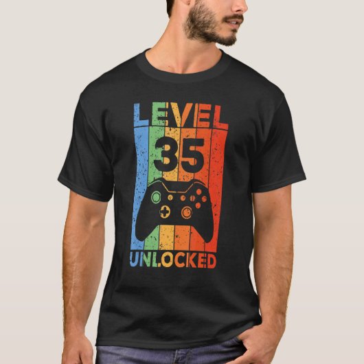 Niveau 35 Onvergrendelde videogamer 35e verjaardag T-shirt (Voorkant)