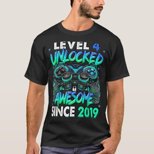 Niveau 4 niet-vergrendeld Geweldige sinds 2019 4e T-shirt (Voorkant)