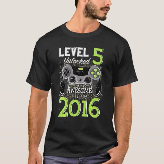 Niveau 5 niet-vergrendeld Geweldige sinds 2016 vid T-shirt (Voorkant)