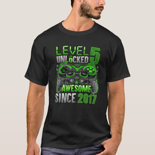 Niveau 5 niet-vergrendeld Geweldige sinds 2017 5e  T-shirt (Voorkant)