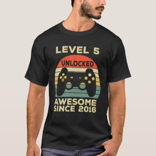 Niveau 5 Niet-vergrendelde startdag 5 jaar oud Gew T-shirt