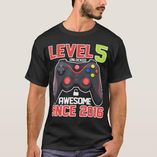 Niveau 5 ontgrendelde Birthday Video Games Geweldi T-shirt (Voorkant)