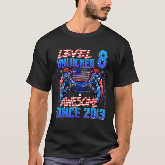 Niveau 8 niet-vergrendeld Geweldige sinds 2013 8e T-shirt (Voorkant)