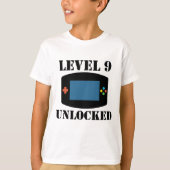 Niveau 9 Onvergrendelde videogames 9e verjaardag T-shirt (Voorkant)