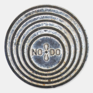 "NO8DO" Sevilla Manhole Hoesje Sticker