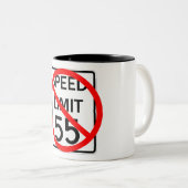 No. 55 mph snelheidsbegrenzingsteken tweekleurige koffiemok (Voorkant rechts)