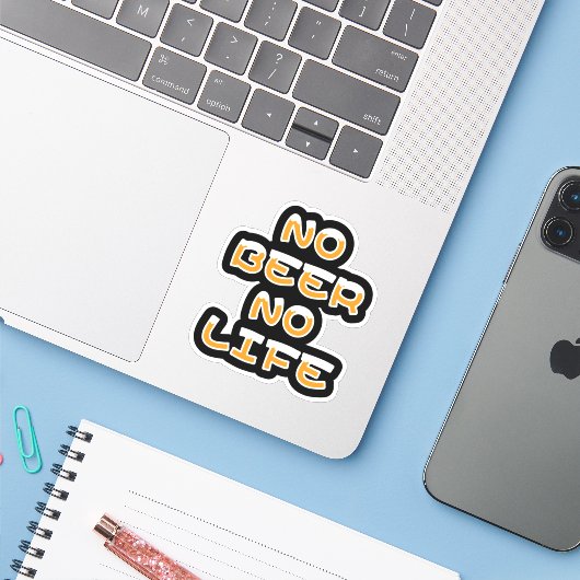 NO BEER NO LIFE STICKER (Laptop met iPhone)