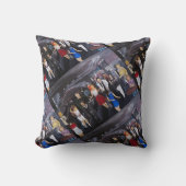 No Control Painting by Alfred Fox Kussen (Voorkant)