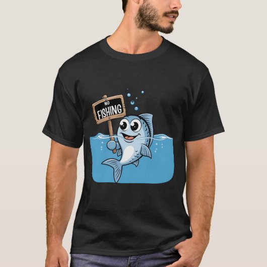 No Fishing – Funny Cartoon Fish Protest Design T-shirt (Voorkant)