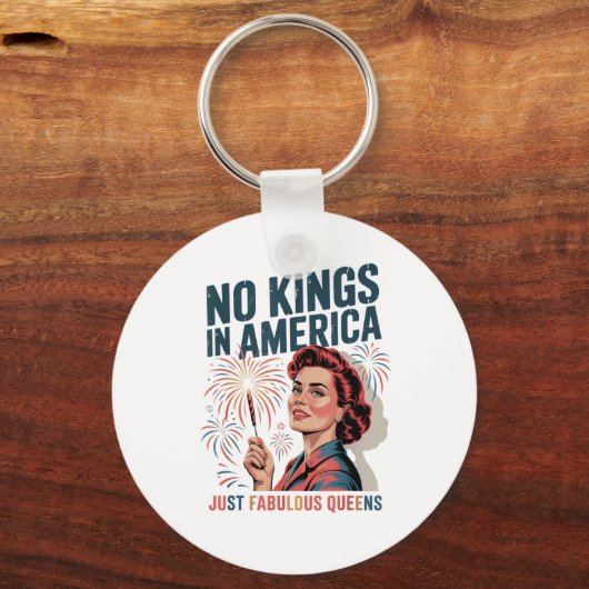 No Kings In America Fabulous Queens Pride 2025 Des Sleutelhanger (Voorkant)