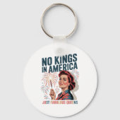 No Kings In America Just Famulous Queens Pride Mon Sleutelhanger (Voorkant)