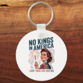 No Kings In America Just Famulous Queens Pride Mon Sleutelhanger (Voorkant)