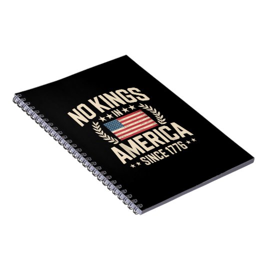 No Kings In America Since 1776 Casual Cool Design Notitieboek (Rechterzijde)