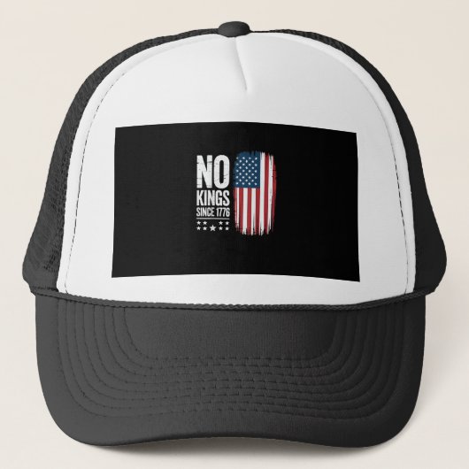 No Kings In America Since 1776 Freedom Spirit Look Trucker Pet (Voorkant)