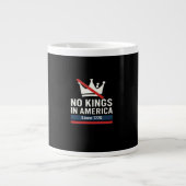 No Kings In America Since 1776 Patriotic Graphic D Grote Koffiekop (Voorkant)
