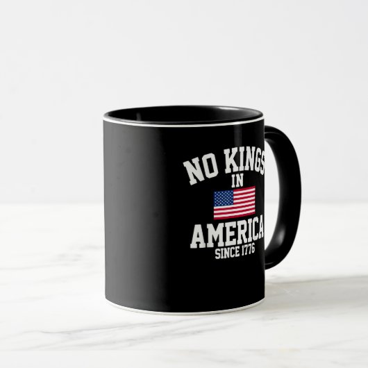 No Kings In America USA Flag Retro Cool Style Mok (Voorkant rechts)