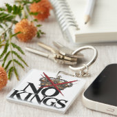 NO KINGS T-shirt Sleutelhanger (Voorkant Rechts)