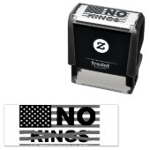 NO KINGS   ZELFINKTENDE STEMPEL (In situ)