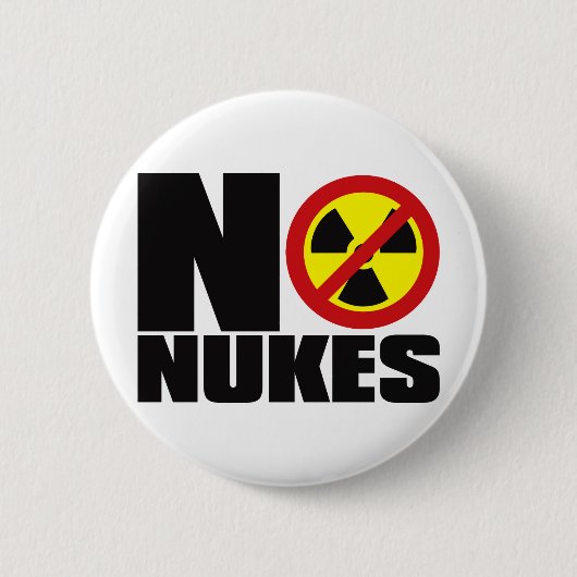 NO_NUKES RONDE BUTTON 5,7 CM (Voorkant)