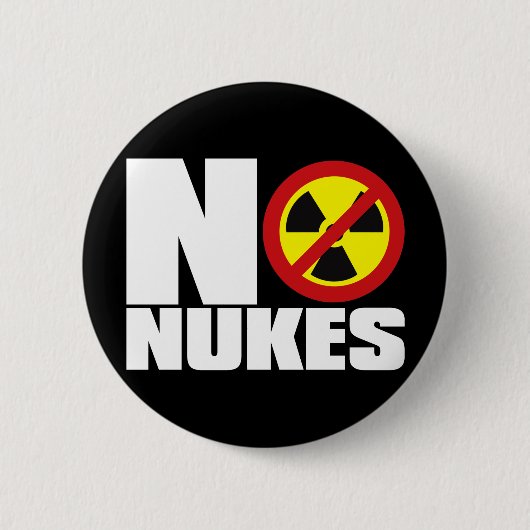 NO_NUKES RONDE BUTTON 5,7 CM (Voorkant)