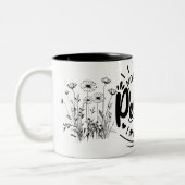 "Nobody's Perfect: een speelse kijk op perfectie" Tweekleurige Koffiemok (Links)