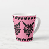 Nocturnal Revelry: Vampier's Halloween Bash Latte Mok (Rechterhoek)