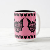 Nocturnal Revelry: Vampier's Halloween Bash Tweekleurige Koffiemok (Voorkant rechts)