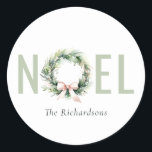 Noel Blush Green Christmas Wreath Waterverf Ronde Sticker<br><div class="desc">Als u nog meer aanpassingen nodig hebt,  kunt u mij op yellowfebstudio@gmail.com vrij klikken.</div>