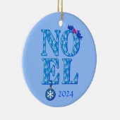 NOEL in een blauw kerstboompatroon Keramisch Ornament (Rechts)
