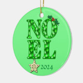 NOEL in een groen retro kerstboom patroon Keramisch Ornament (Links)