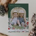 NOELLE Groene Rode Bloemen Familie Foto Kerstmis Feestdagenkaart<br><div class="desc">NOELLE Groene Rode Bloemen Familie Foto Kerstvakantie Kaart. Personaliseer de voorkant van de kaart met een foto,  je familienaam en het jaar. Personaliseer de achterkant met een optionele vakantiebegroeting of familienieuws en uw familienaam.</div>