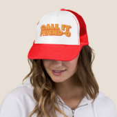 Noem het Friend-O Trucker Hat Pet (In situ)