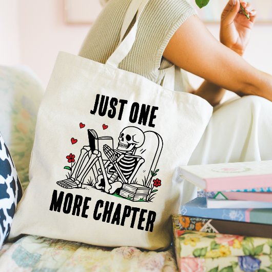 Nog Één Hoofdstuk Grappig Lezend Skelet Tote Bag