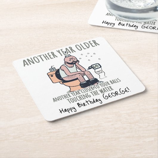 "Nog een jaar ouder", 65 Grappig verjaardagscadeau Kartonnen Onderzetters (Schuin)
