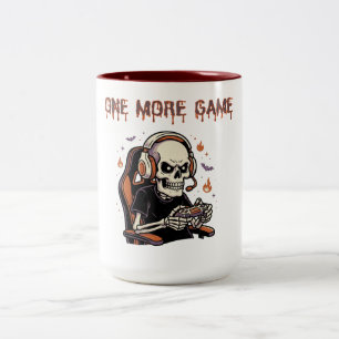 Nog één spelletje Funny Halloween Gamer Skelet Tweekleurige Koffiemok