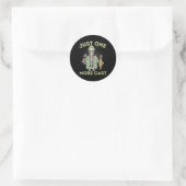 Nog één worp - Leuke skeletvisser Ronde Sticker (Tas)