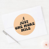 Nog maar één kilometer ronde sticker (Envelop)