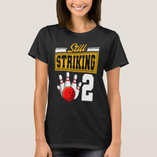 Nog steeds opvallend 2-jarige Bowling Bday Party C T-shirt