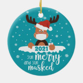 Nog steeds smakelijk gemaskerde rendieren 2021 keramisch ornament (Achterkant)