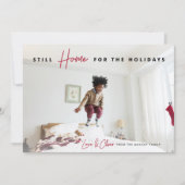 Nog steeds thuis | Grappige liefde & vrolijke foto Feestdagenkaart (Voorkant)