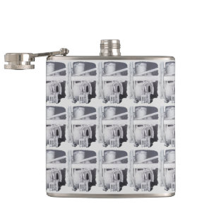 nog te gebruiken tekening van tuinwerktuigen voor  heupfles