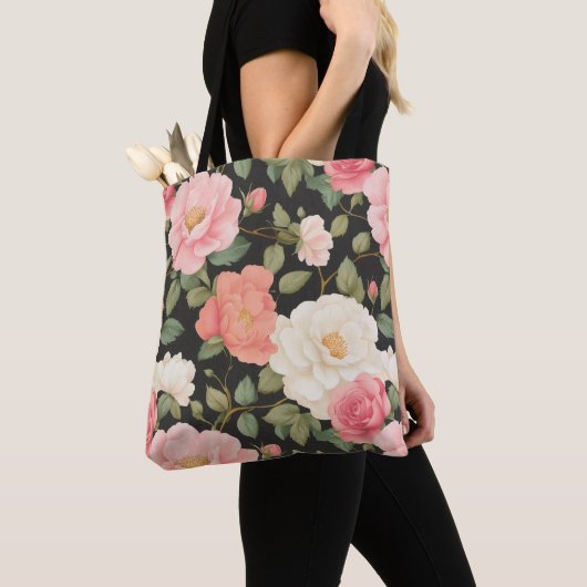 Noir Blossom Charm Zachte Rozen Tote Bag (Dichtbij)