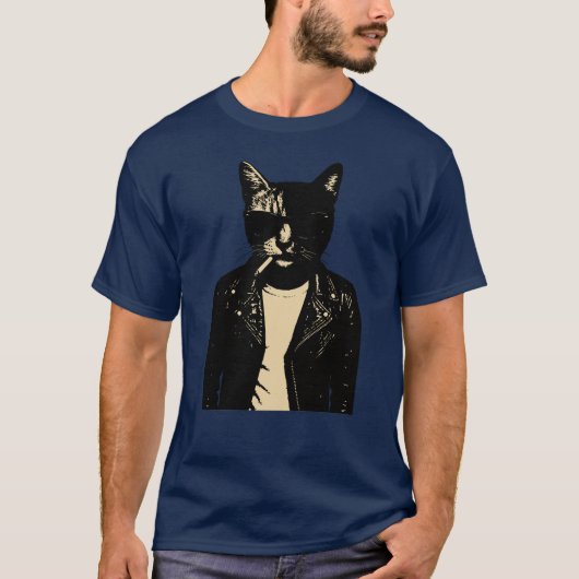 Noir Cat in Leather T-shirt (Voorkant)