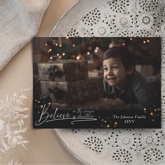 Noir chic Geloof in de magie van Kerstmis Feestdagenkaart