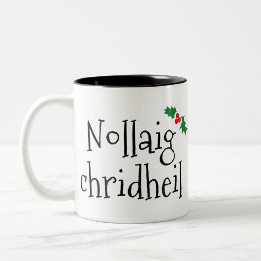 Nollaig chridheil scottish gaelic voor kerstmis. tweekleurige koffiemok (Links)